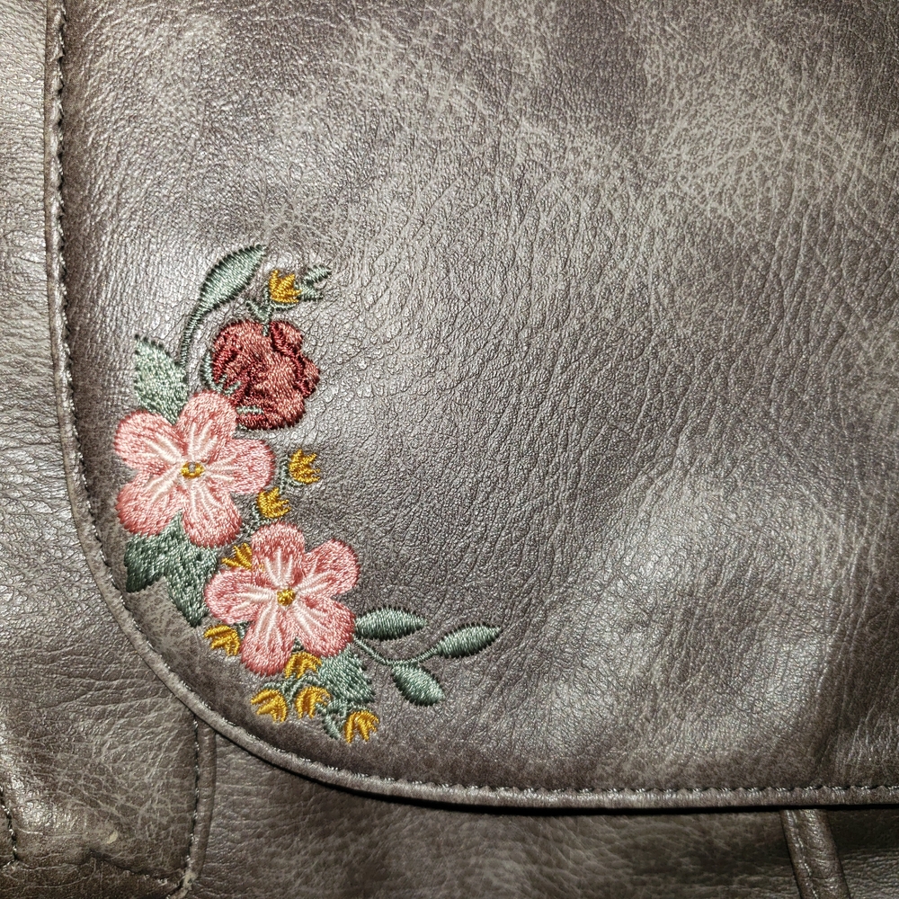 Underonesky (Under 1 Sky) Gray Leather Crossbody Bag with Pink Floral Embroidery